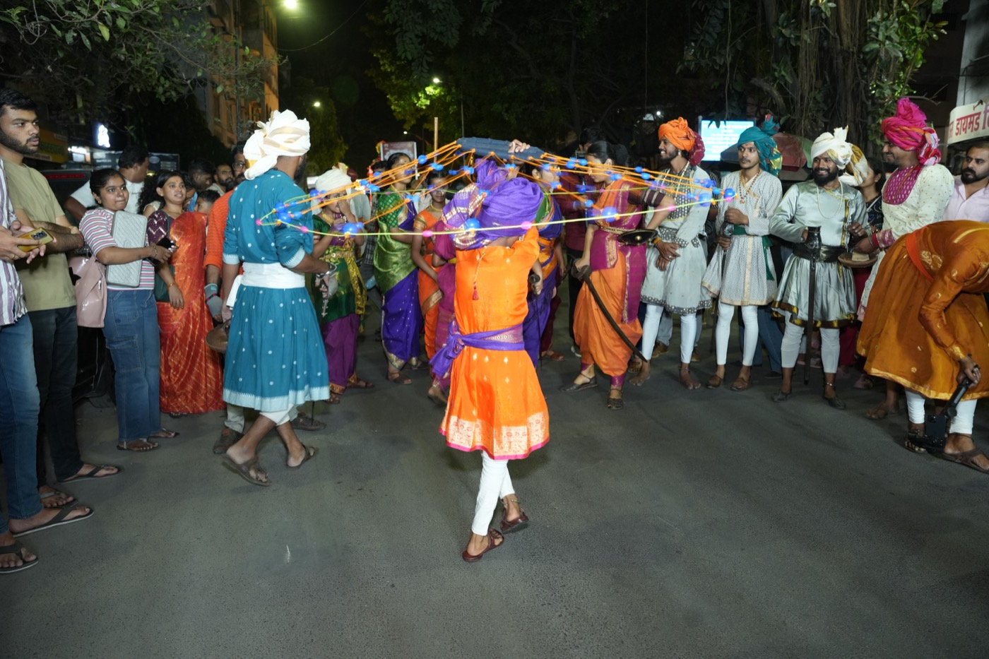 Rope art performance