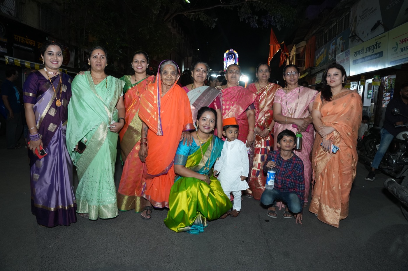 Women's community group at Shobha Yatra